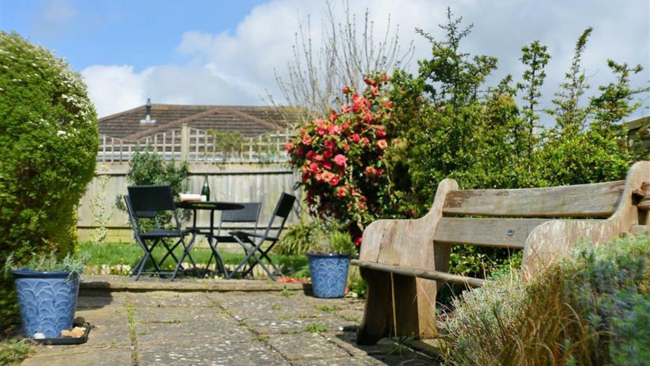 Ivy Cottage Lyme Regis Buitenkant foto